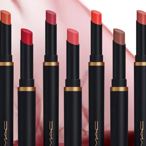 MAC Powder Kiss Бархатный Блюр Слим Стик 1.2 r 2