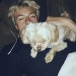 Максим​